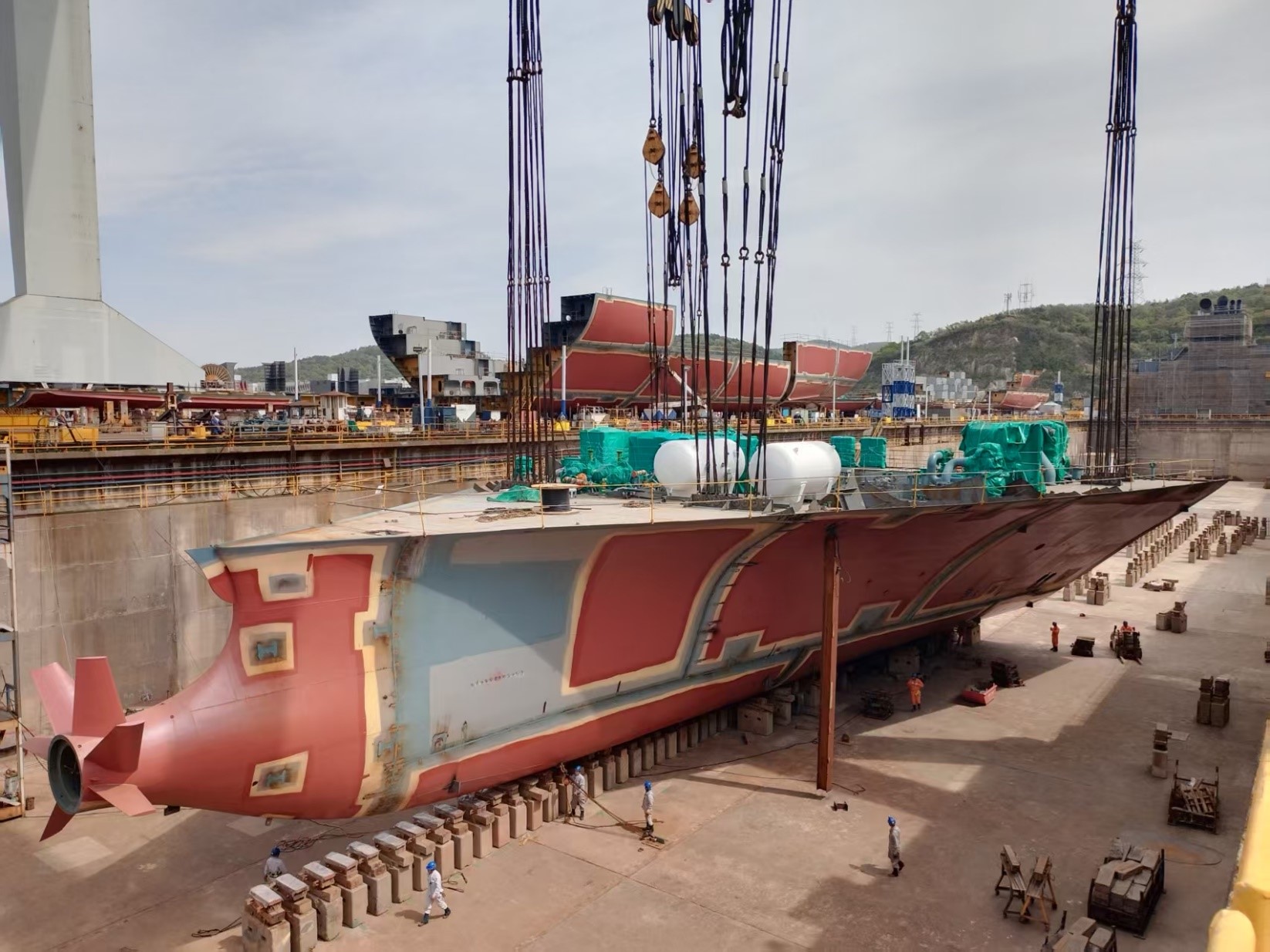 常石造船中國基地，以全球首艘甲醇燃料 5900TEU 型集裝箱運輸船挑戰(zhàn)嶄新的未來